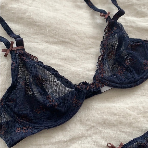 Intimissimi - navy blue lace balconet style bra - Picture 2 of 2